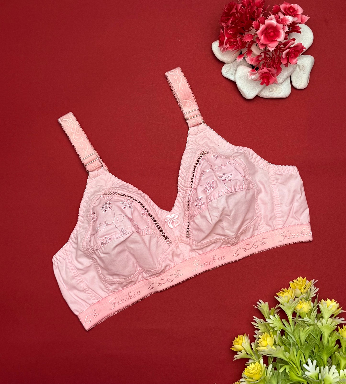 Pack of 4 Embroidered Cotton Bra For Girls, High Quality Brassieres
