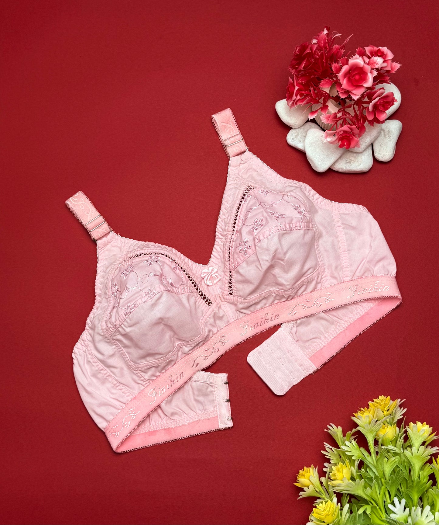 Pack of 4 Embroidered Cotton Bra For Girls, High Quality Brassieres