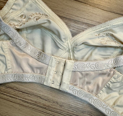 ( BUY 1 Get 1 Free ) X-OVER SMART Cotton Bra